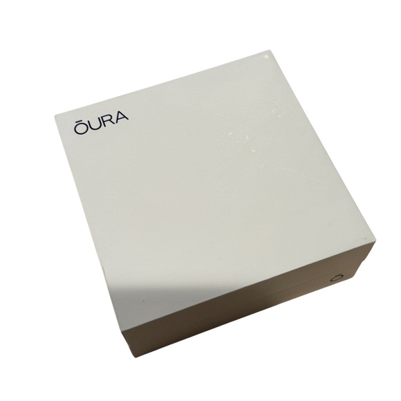 Oura Ring Gen3 Horizon Gold US6 Set - Picture 2 of 5